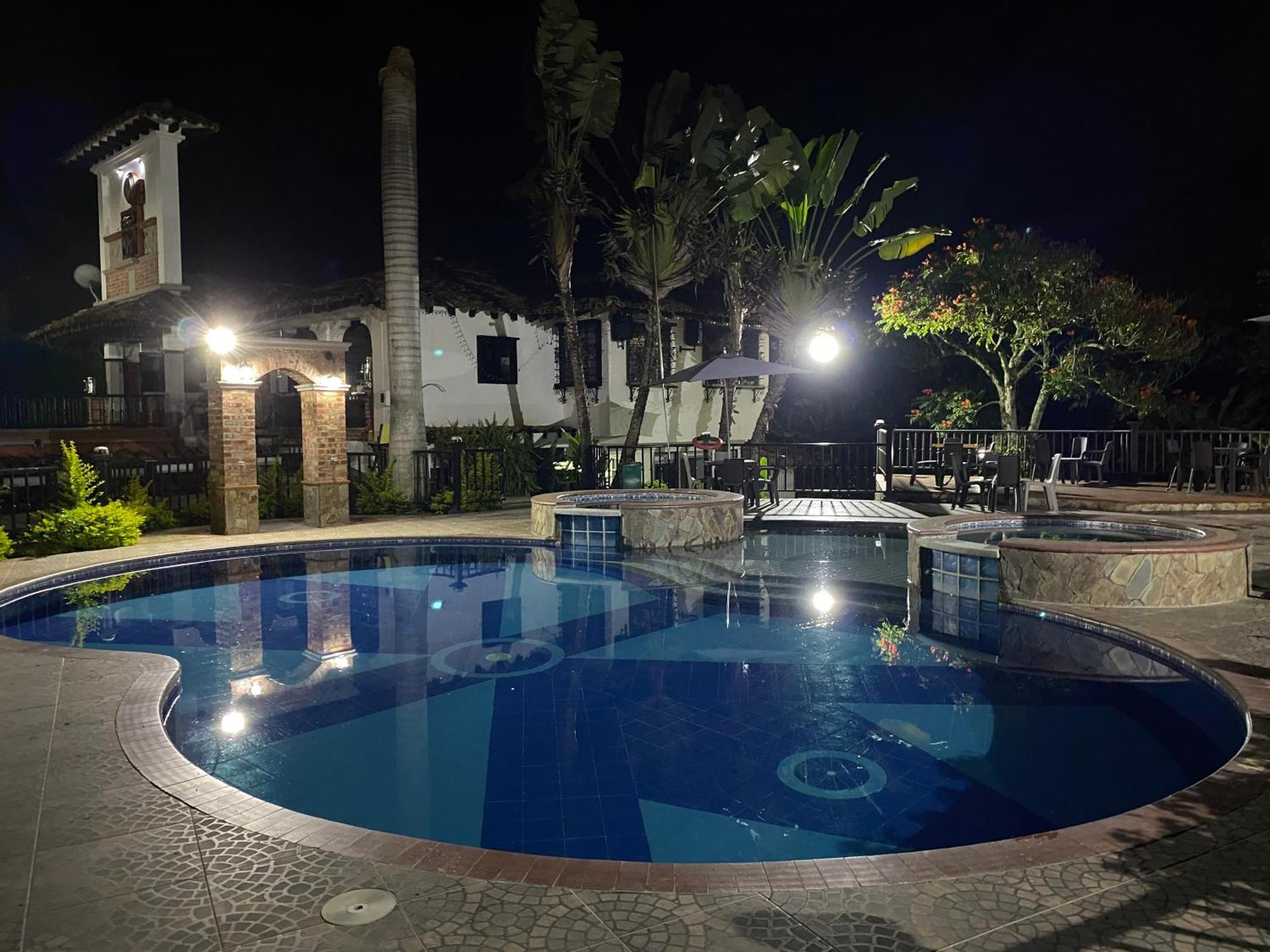 Finca Hotel La Esperanza Montenegro Exterior photo