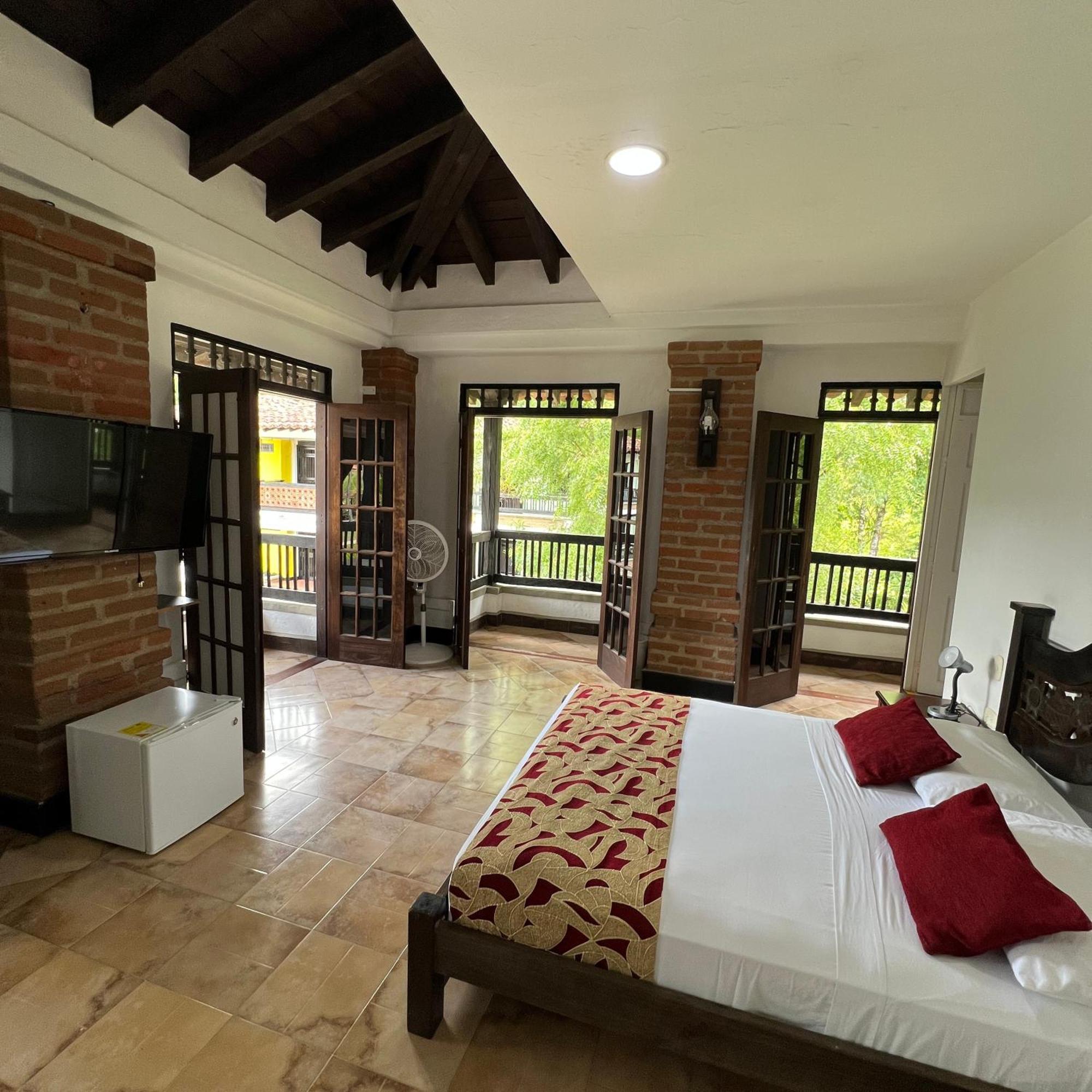 Finca Hotel La Esperanza Montenegro Exterior photo