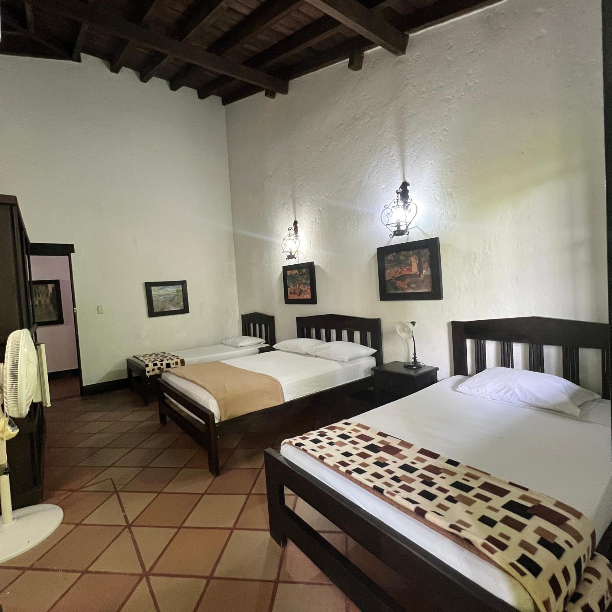 Finca Hotel La Esperanza Montenegro Exterior photo